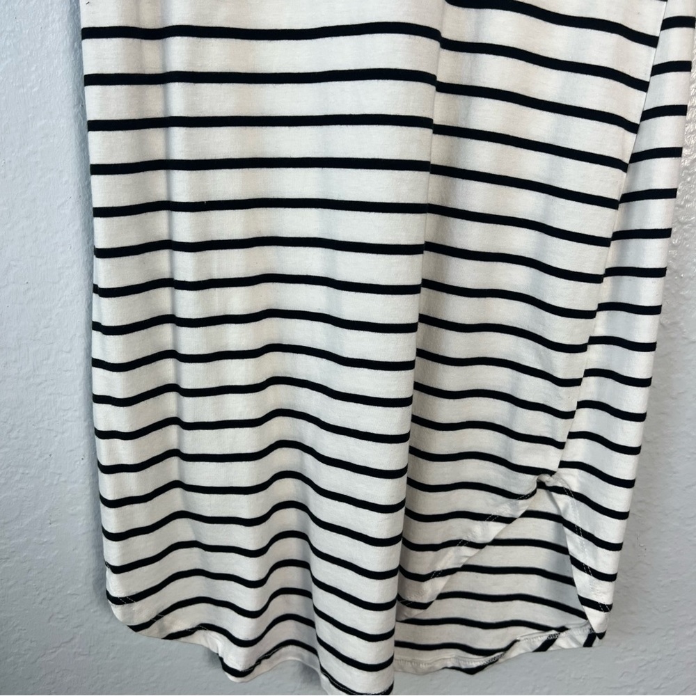 HEART & HIPS STRIPED DRESS‎ - Picture 5 of 13